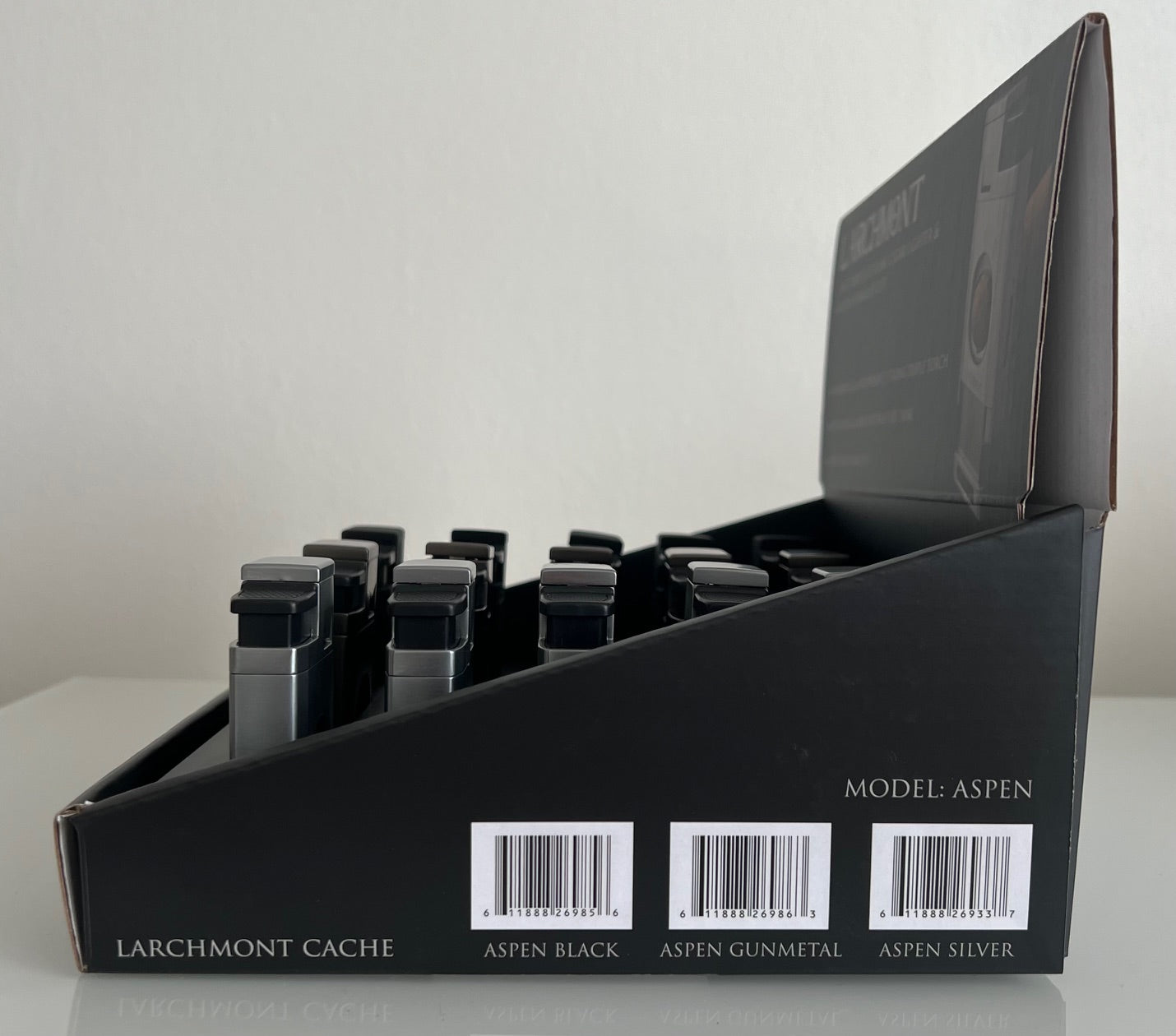 Display Counter Larchmont Aspen 2-in-1 Aspen Triple Torch butane Lighter and Cigar Cutter Built-In 15 PCS (5 Black, 5 Gun Metal, 5 Sliver)